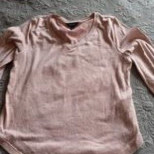 Medium Brand New Pink Vera Wang Sweater